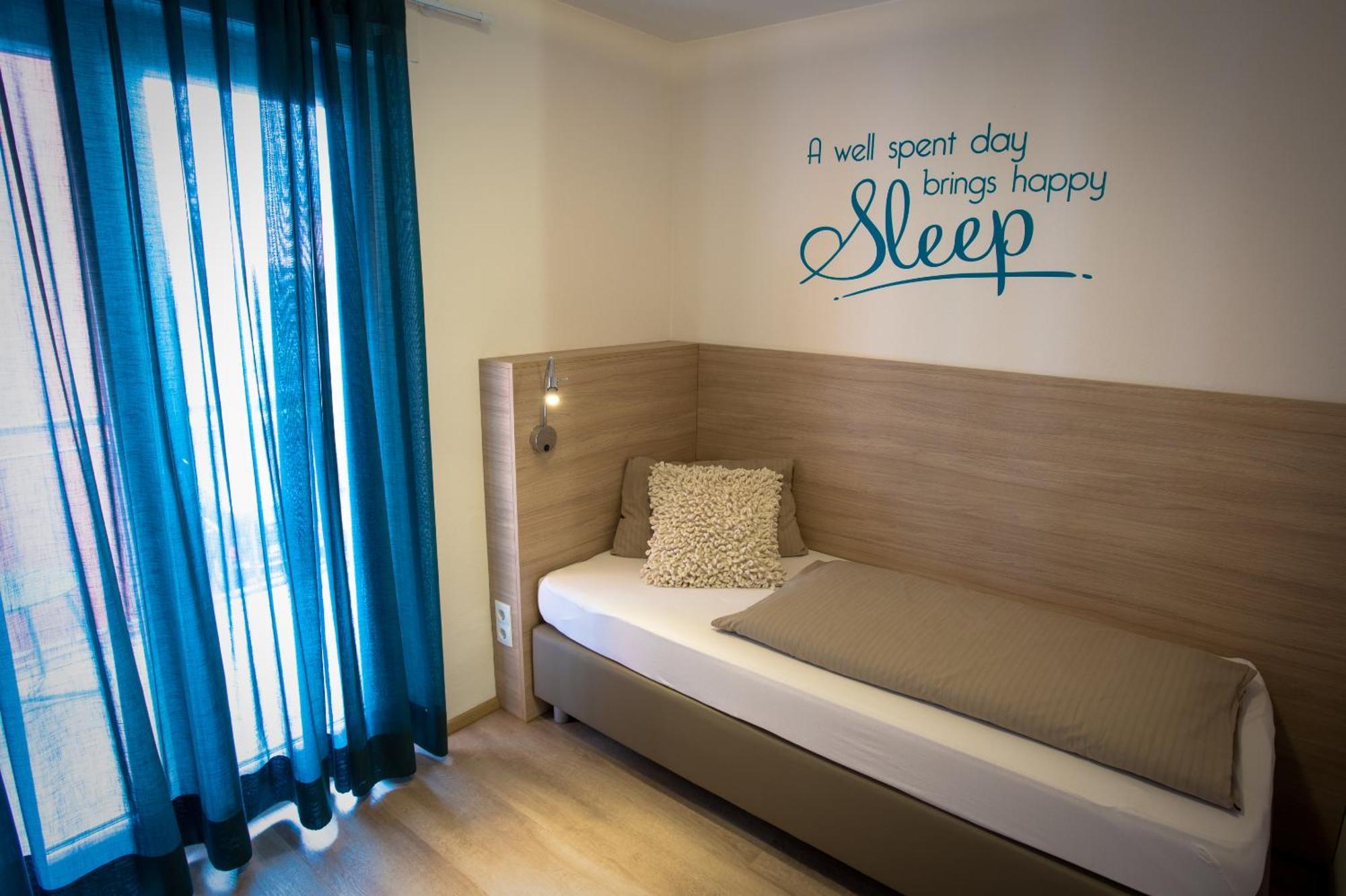 Hotel Landgasthof Zum Kaffelstein Kreuzwertheim Chambre photo