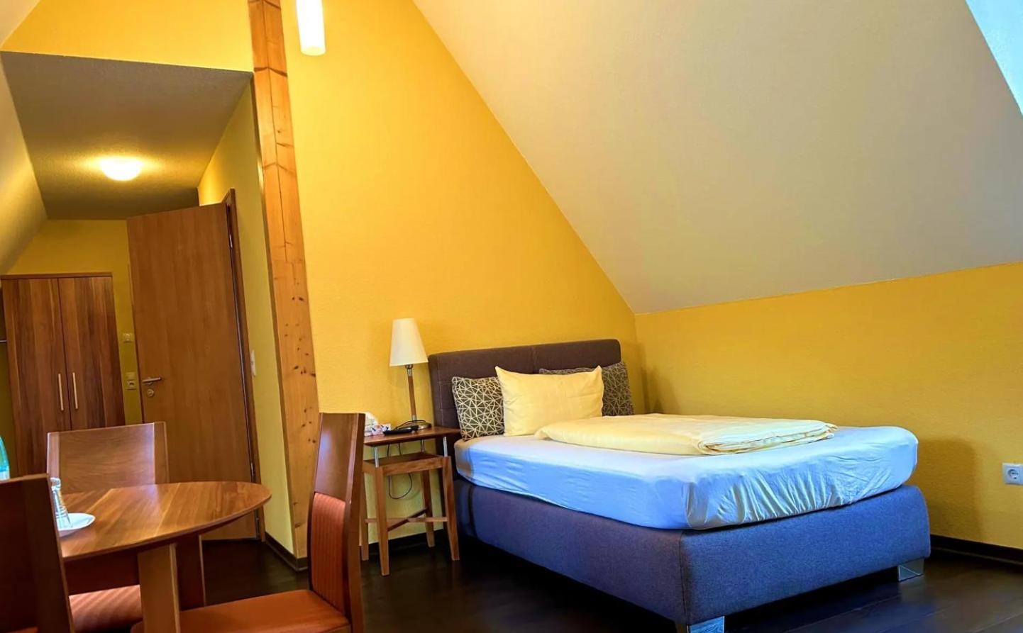 Hotel Landgasthof Zum Kaffelstein Kreuzwertheim Chambre photo